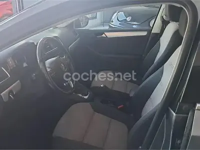 Usado VW Jetta Sport 170 CV (125 kW) 2013 Gris / plata Berlina