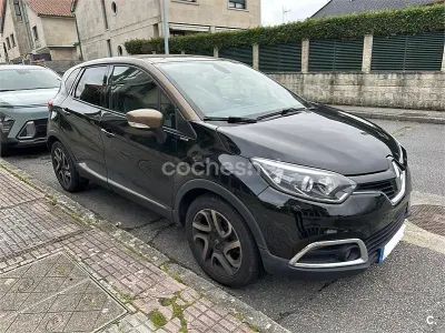 Usado Renault Captur Zen 90 CV (66 kW) 2016 Negro SUV