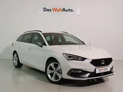 Usado Seat Leon FR 150 CV (110 kW) 2024 Blanco Familiar