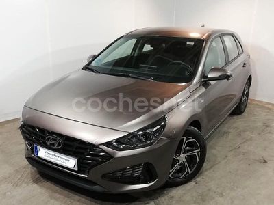 Beige Usado 2023 Hyundai i30 Berlina | 17.990 € (Precio justo)