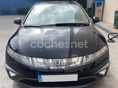 Negro Usado 2007 Honda Civic Executive Berlina | 6200 € (Precio justo)