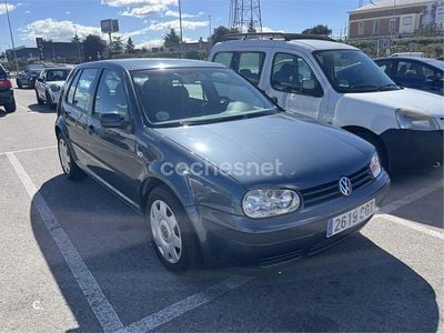 Usado VW Golf IV Conceptline 105 CV (77 kW) 2003 Azul Berlina
