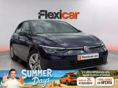 Usado VW Golf VIII Life 130 CV (95 kW) 2021 Azul Berlina
