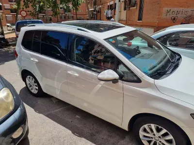 Usado VW Touran Advance 115 CV (84 kW) 2019 Blanco Monovolumen
