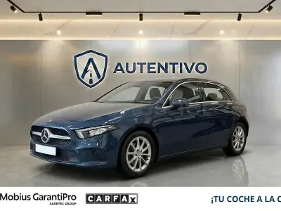 Usado Mercedes A180 136 CV (100 kW) 2020 Azul Berlina