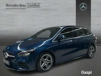 Usado Mercedes B200 AMG line 150 CV (110 kW) 2022 Azul denim Utilitario