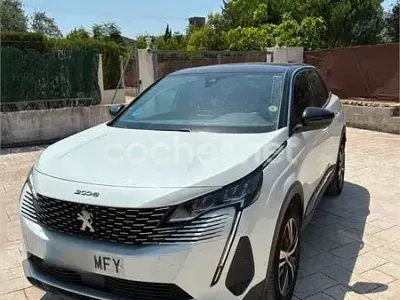 Usado Peugeot 3008 Allure 130 CV (95 kW) 2023 Blanco SUV