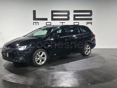 Usado Opel Astra Business Elegance 145 CV (106 kW) 2021 Negro Familiar