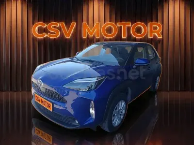 Usado Toyota Yaris Cross Business Edition 116 CV (85 kW) 2022 Azul SUV