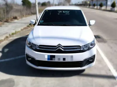Usado Citroën C-Elysee I Shine 99 CV (72 kW) 2018 Blanco Berlina