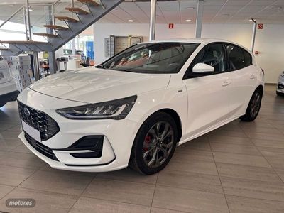 usado Ford Focus 1.0 Ecoboost MHEV ST-Line Design SIP 125