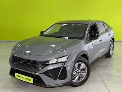 Usado Peugeot 408 Allure 145 CV (106 kW) 2025 Gris SUV
