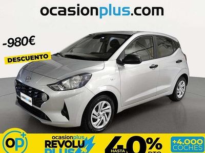 Usado Hyundai i10 67 CV (49 kW) 2022 Plateado Utilitario