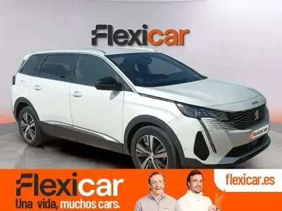 Usado Peugeot 5008 Allure 130 CV (95 kW) 2023 Blanco SUV