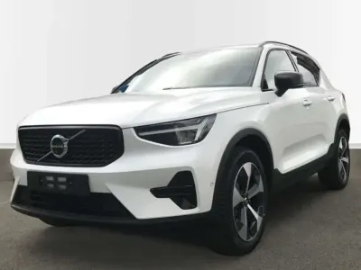 Nuevo Volvo XC40 Plus 163 CV (119 kW) 2026 Blanco SUV