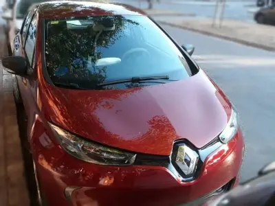 Usado Renault Zoe Life 67 kW (92 CV) 2020 Burdeos Utilitario