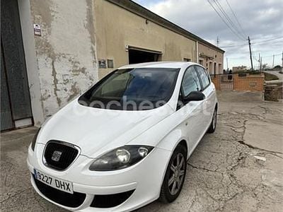 Usado Seat Altea Stylance 105 CV (77 kW) 2005 Blanco Monovolumen