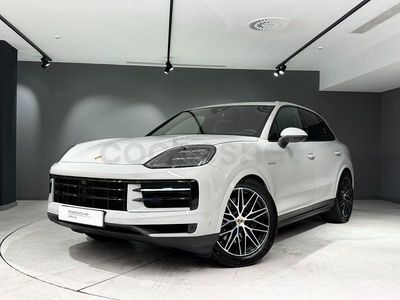 Usado Porsche Cayenne E-Hybrid 470 CV (345 kW) 2025 Gris / plata SUV
