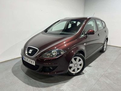 Usado Seat Altea XL Reference 102 CV (75 kW) 2007 Burdeos Monovolumen