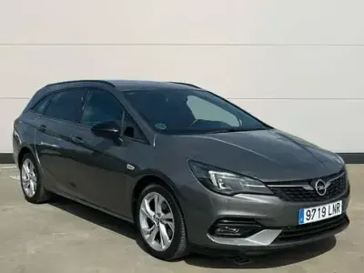Usado Opel Astra Business Elegance 145 CV (106 kW) 2021 Otro Familiar
