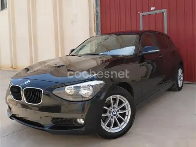 Usado BMW 118 143 CV (105 kW) 2014 Negro Utilitario