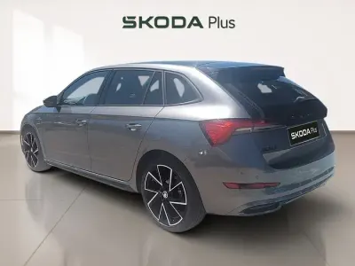 Usado Skoda Scala Monte Carlo 150 CV (110 kW) 2022 Gris Utilitario