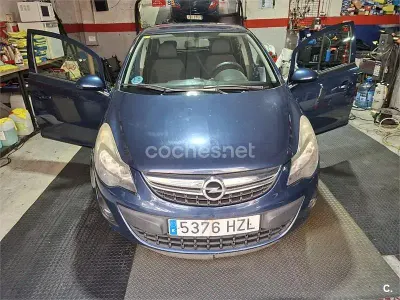 Usado Opel Corsa Selective 100 CV (73 kW) 2014 Azul Utilitario