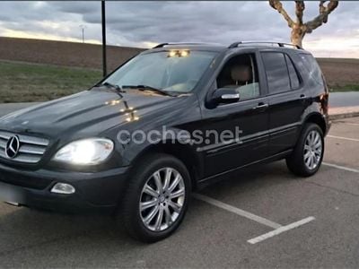 Usado Mercedes ML270 Edition 163 CV (119 kW) 2004 Negro SUV