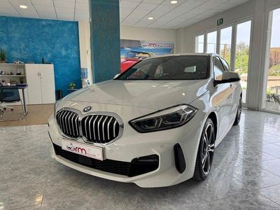 Usado BMW 118 M Sport 136 CV (100 kW) 2021 Blanco Utilitario