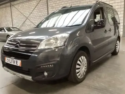 Usado Citroën Berlingo 120 CV (88 kW) 2016 Gris Monovolumen