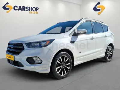 Usado Ford Kuga ST-Line 150 CV (110 kW) 2017 Blanco SUV