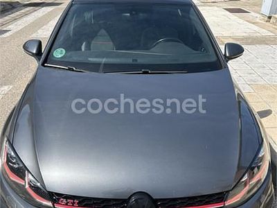 Usado VW Golf VII GTI 245 CV (180 kW) 2019 Gris / plata Berlina
