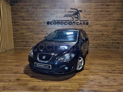 Usado Seat Leon Style 105 CV (77 kW) 2010 Negro Utilitario