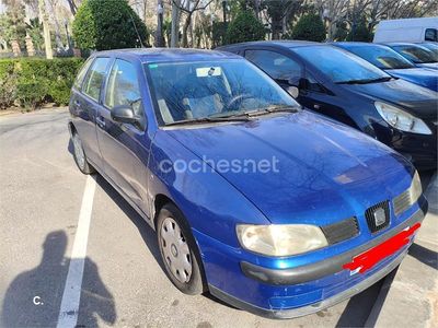 Usado Seat Ibiza Stella 90 CV (66 kW) 2000 Azul Utilitario