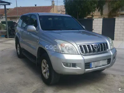 Usado Toyota Land Cruiser 163 CV (119 kW) 2005 Gris / plata SUV