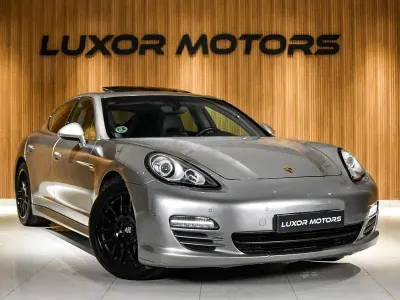 Begagnad Porsche Panamera 400 HK (294 kW) 2010 Grå Halvkombi