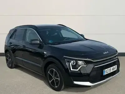 Usado Kia Niro 141 CV (103 kW) 2023 Negro SUV