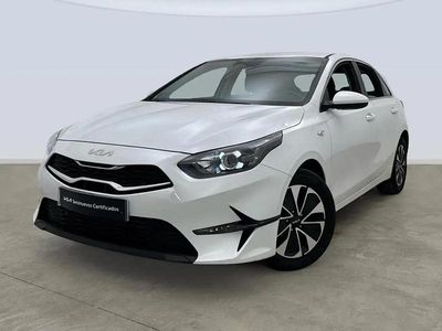 Begagnad Kia Ceed 101 HK (74 kW) 2024 Vit Halvkombi