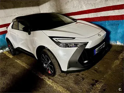 Käytetty Toyota C-HR Edition 223 HP (164 kW) 2024 Valkoinen Katumaasturi