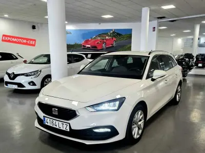 Usado Seat Leon ST Reference 116 CV (85 kW) 2021 Blanco Familiar