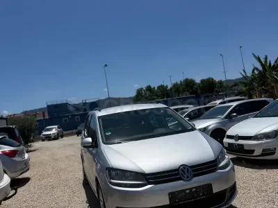 Usado VW Sharan Advance 140 CV (102 kW) 2012 Gris / plata Monovolumen