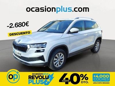 Usado Skoda Karoq Selection 115 CV (84 kW) 2024 Blanco SUV
