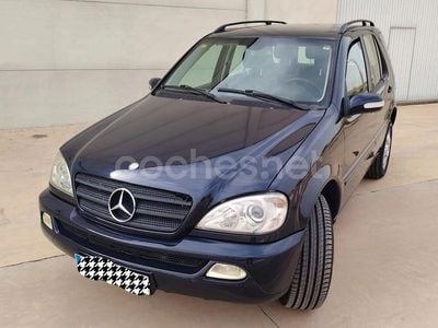 Azul Usado 2004 Mercedes ML270 Edition SUV | 5990 € (Buen precio)