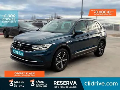 Usado VW Tiguan Life 245 HP (180 kW) 2022 Azul SUV