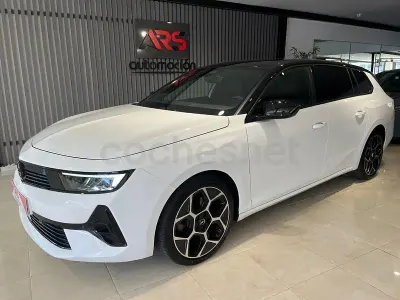 Usado Opel Astra 130 CV (95 kW) 2024 Blanco Familiar
