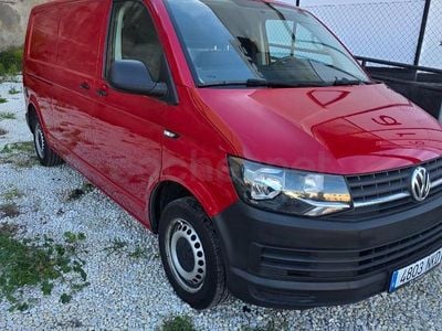 Usado VW Multivan 114 CV (83 kW) 2019 Granate Monovolumen