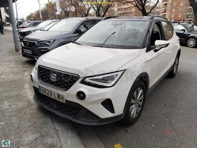 Usado Seat Arona Style 110 CV (80 kW) 2022 Blanco SUV