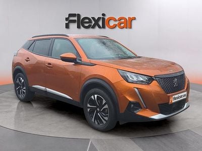 Usado Peugeot 2008 Allure 130 CV (95 kW) 2020 Naranja SUV