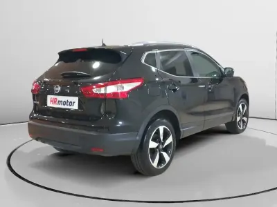Usado Nissan Qashqai N-Connecta 115 CV (84 kW) 2016 Negro SUV