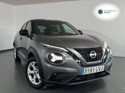 Usado Nissan Juke Acenta 114 CV (83 kW) 2021 Gris SUV